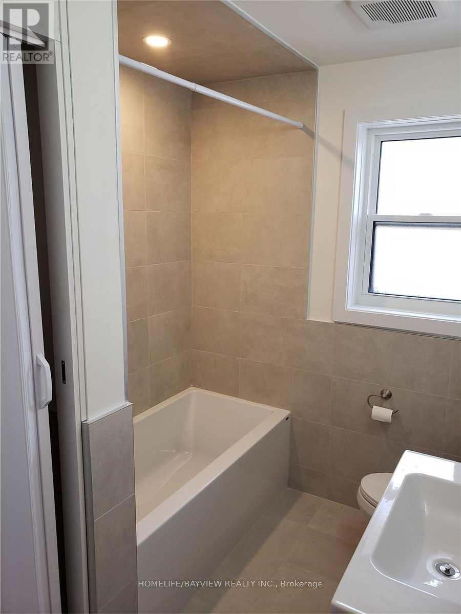 2401 Major Mackenzie Drive Property Photo 10