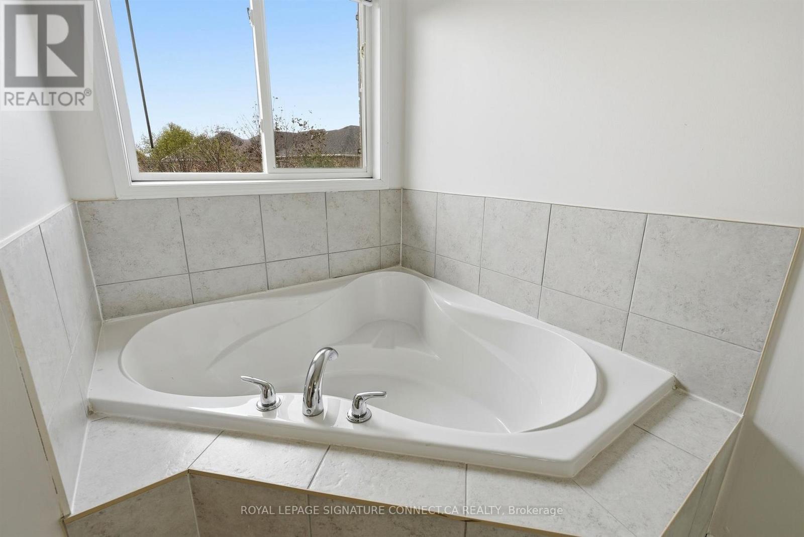 32 Wheelwright Drive Property Photo 24