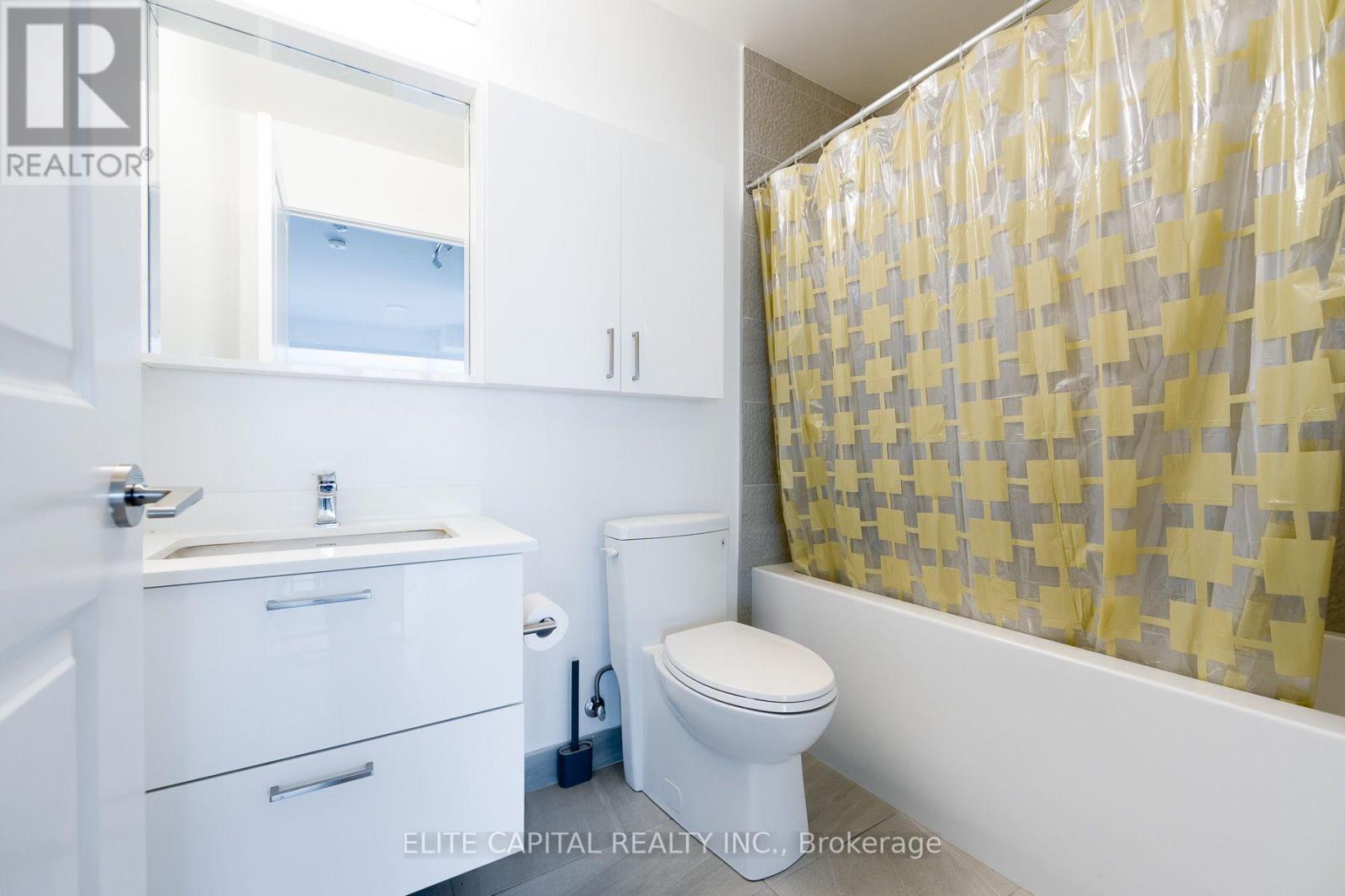 428 - 50 Upper Mall Way Property Photo 10