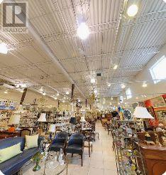 8134 Yonge Street Property Photo 4