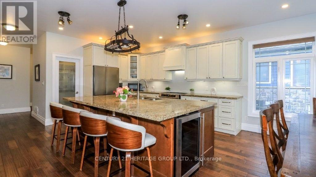 3500 Crescent Harbour Road Property Photo 5
