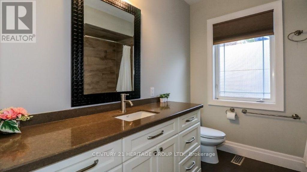 3500 Crescent Harbour Road Property Photo 15
