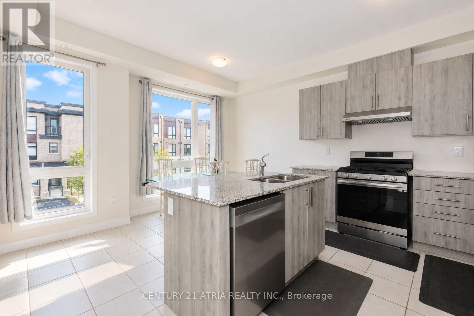 69 Stauffer Crescent Property Photo 6