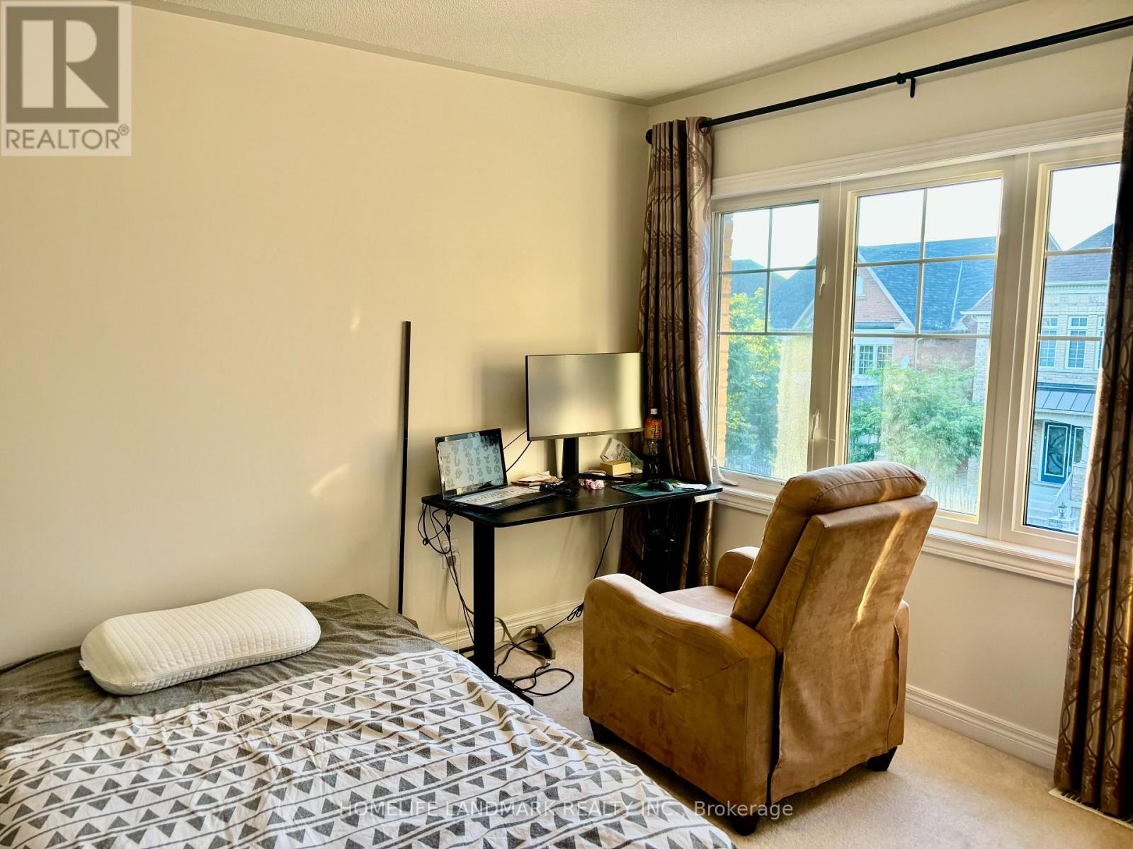 49 Holst Avenue Property Photo 11