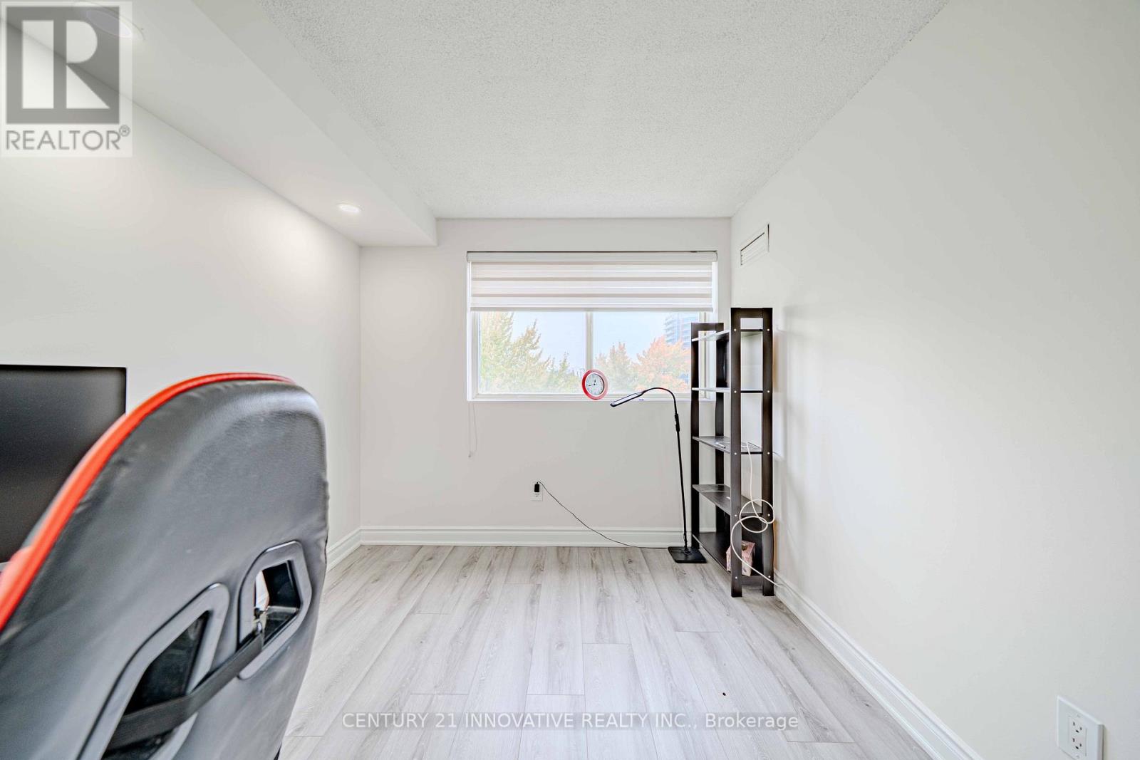511 - 5 Weldrick Road W Property Photo 23