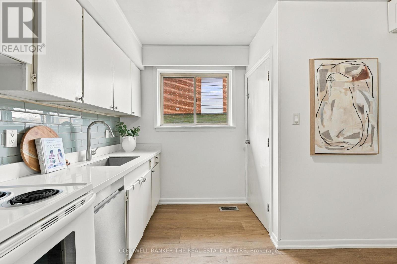 21 Glass Drive Property Photo 8