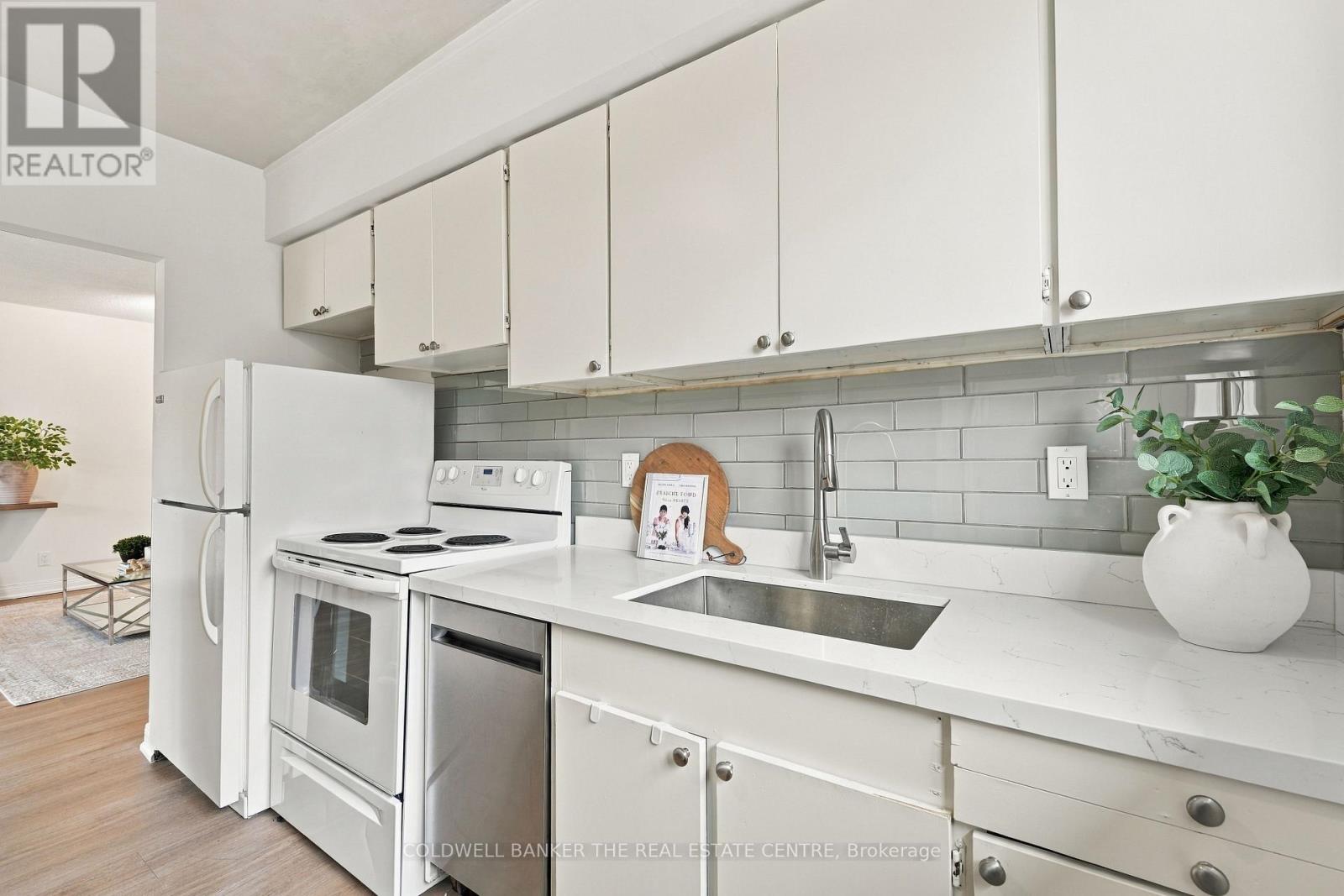21 Glass Drive Property Photo 9