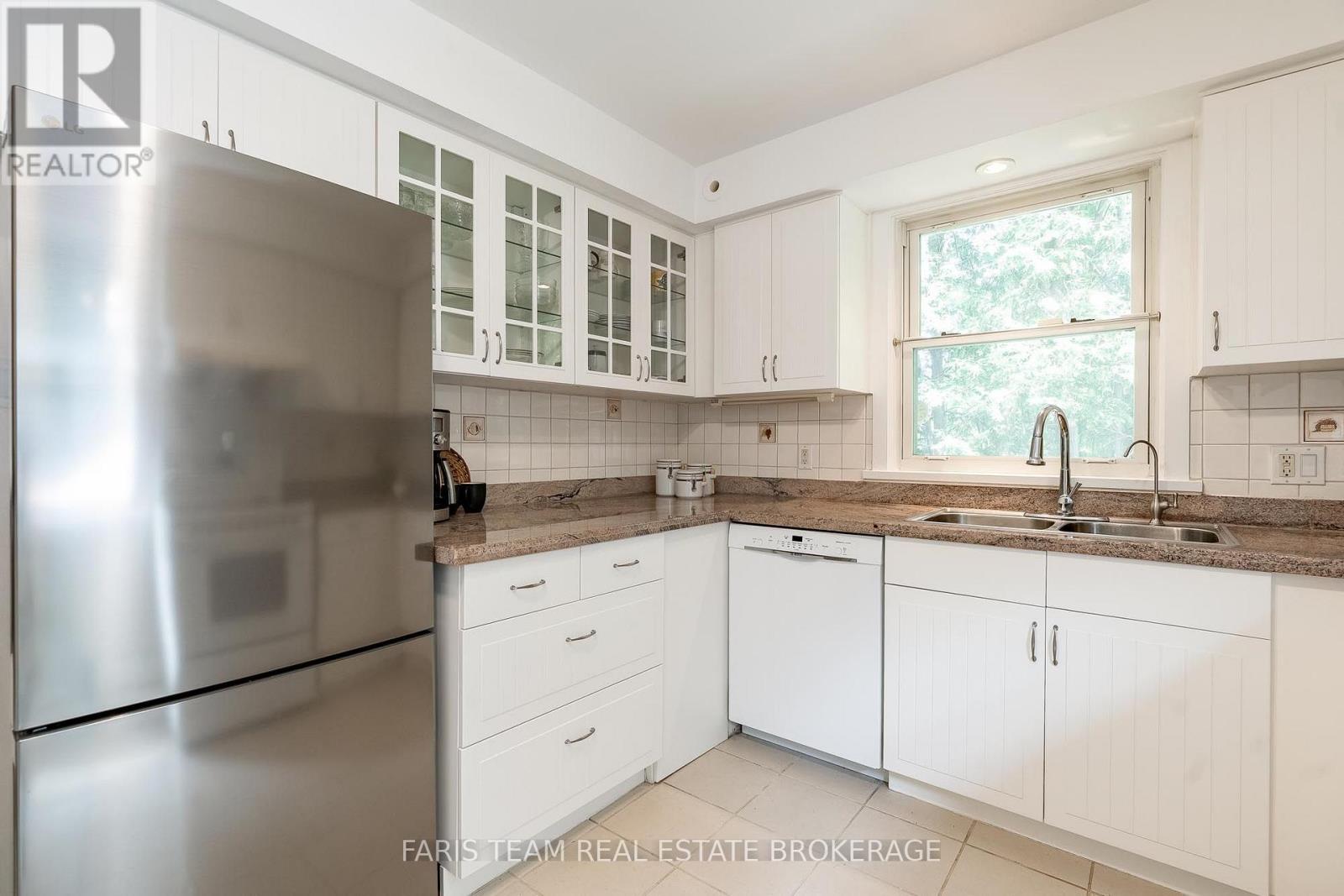 90 Bedford Park Avenue Property Photo 7