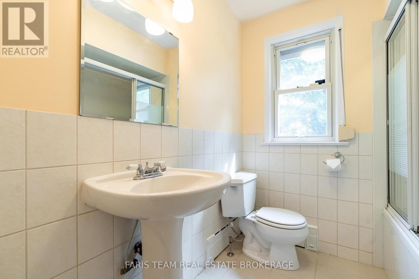 90 Bedford Park Avenue Property Photo 27