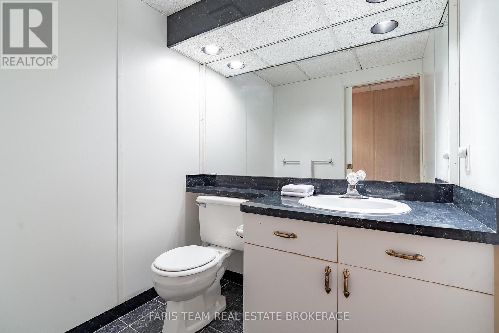 90 Bedford Park Avenue Property Photo 32