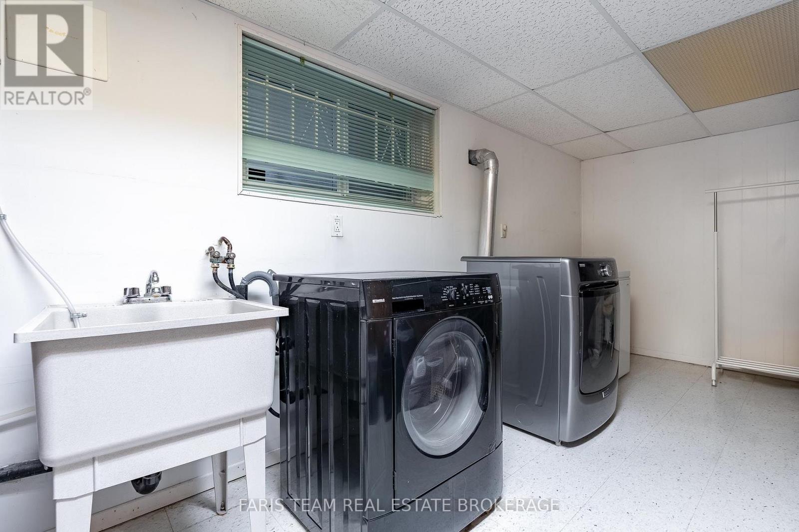 90 Bedford Park Avenue Property Photo 33