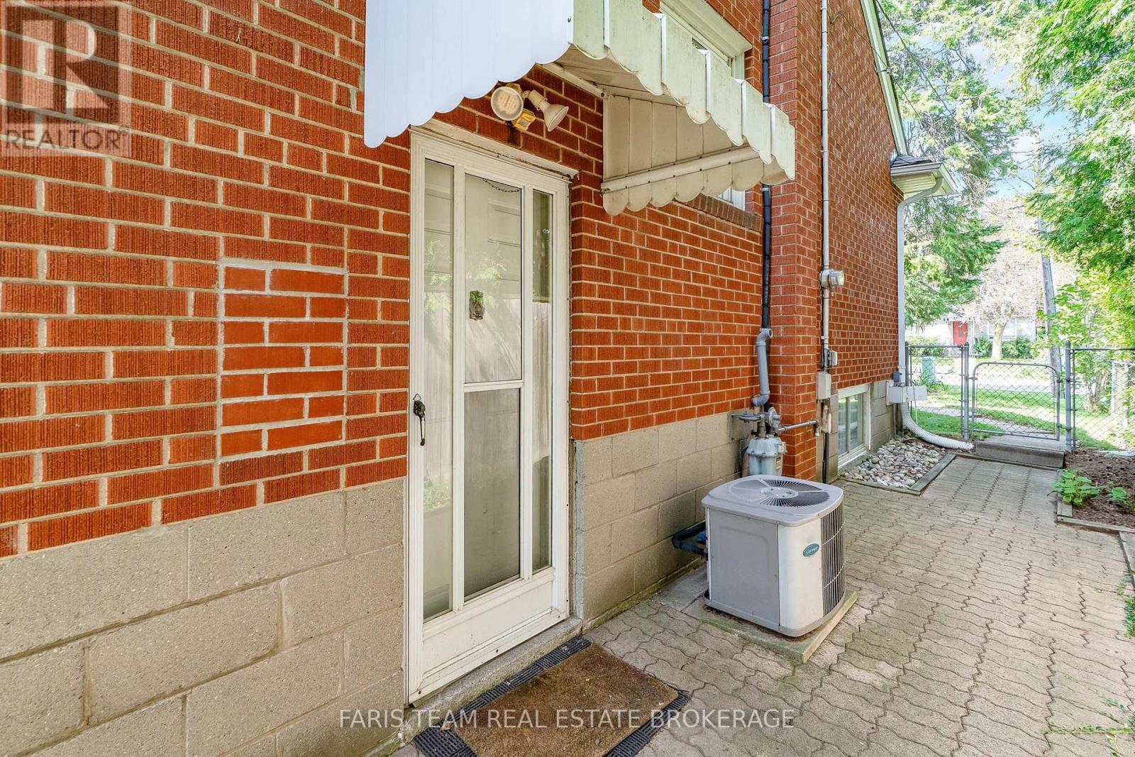 90 Bedford Park Avenue Property Photo 43