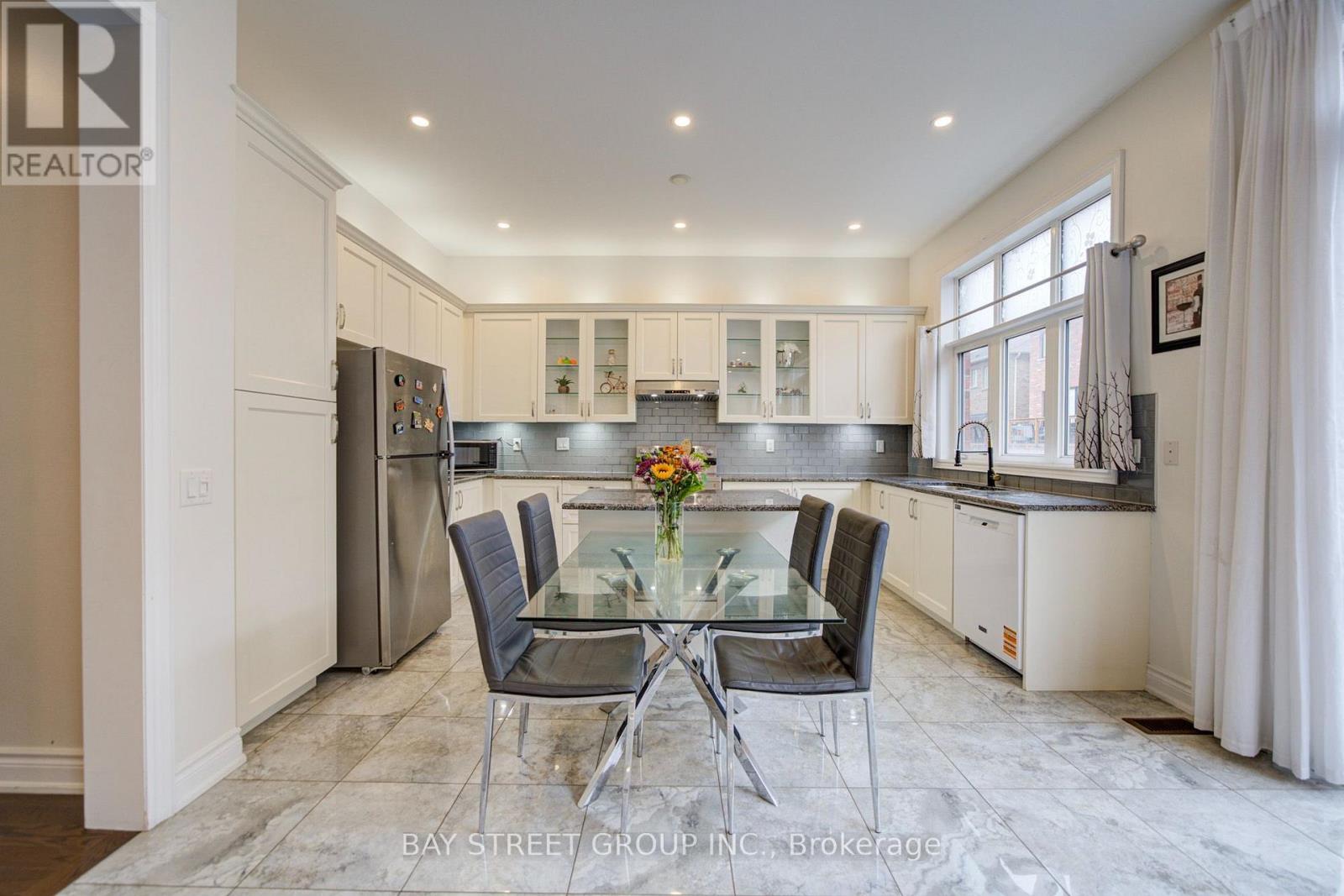 30 Ben Sinclair Avenue Property Photo 11