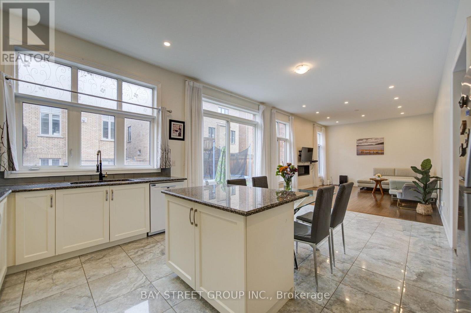 30 Ben Sinclair Avenue Property Photo 13