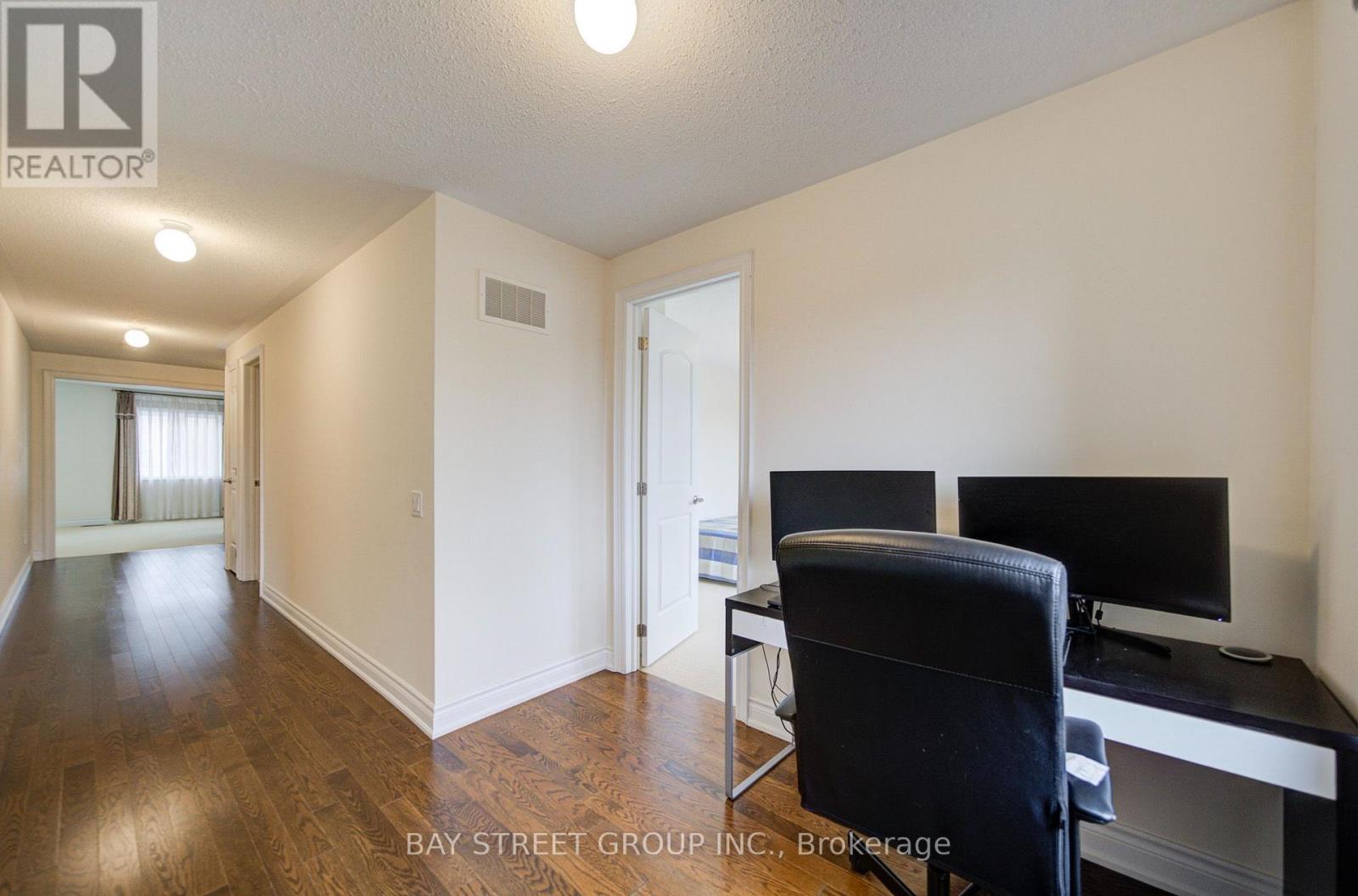 30 Ben Sinclair Avenue Property Photo 18