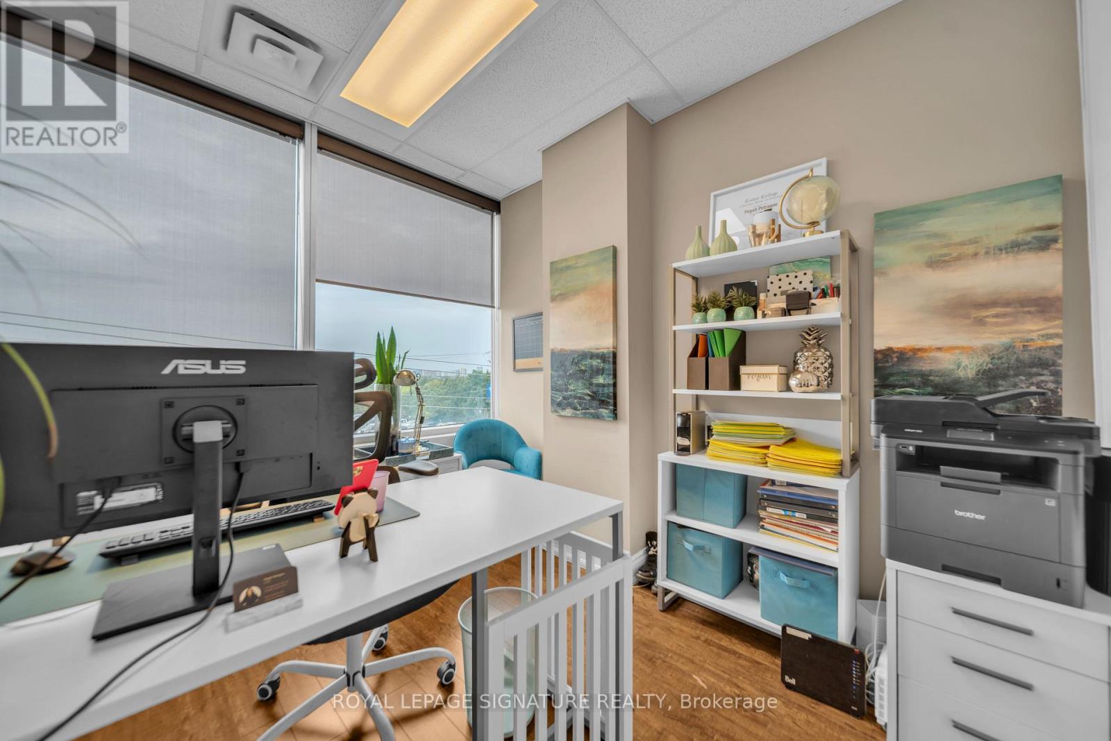 310 - 7191 Yonge Street Property Photo 7
