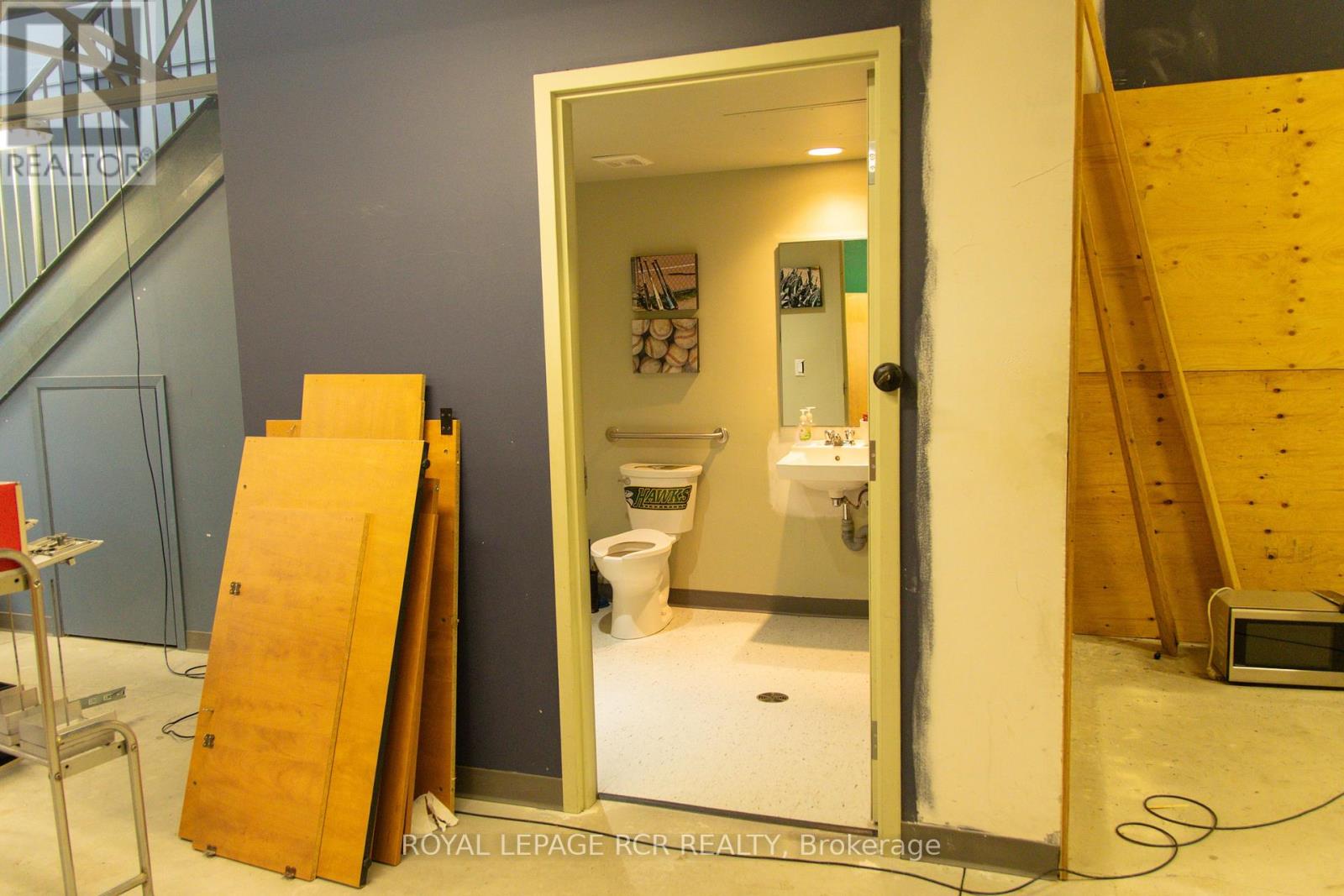 7 - 1250 Journey's End Circle Property Photo 10