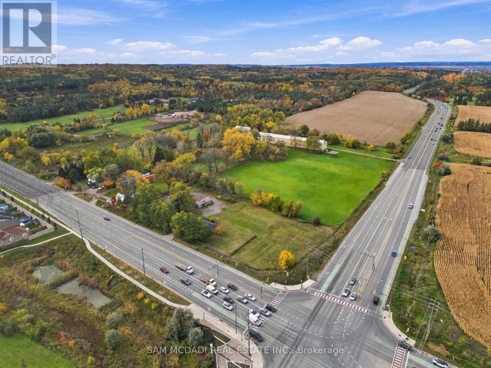 17422 Bathurst Street Property Photo 19
