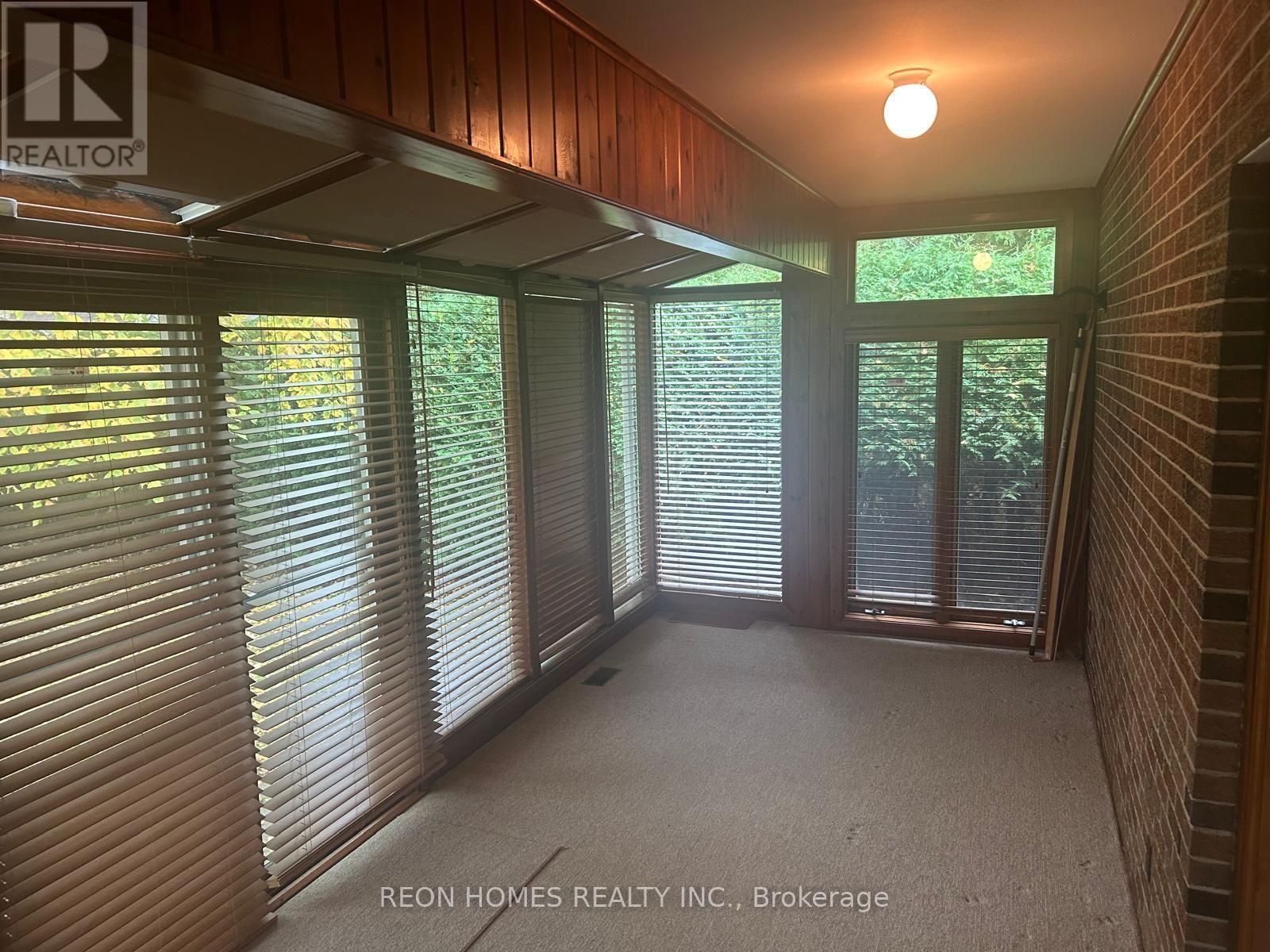 7658 Ninth Line Property Photo 5