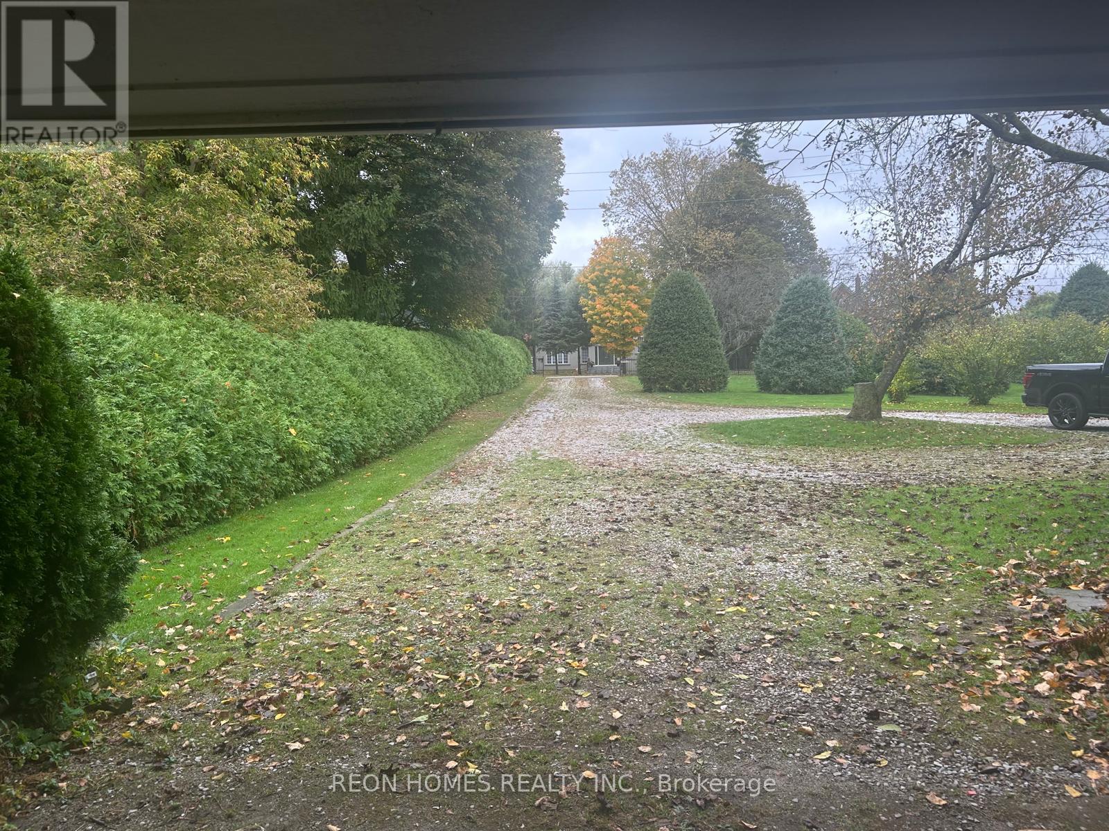 7658 Ninth Line Property Photo 14