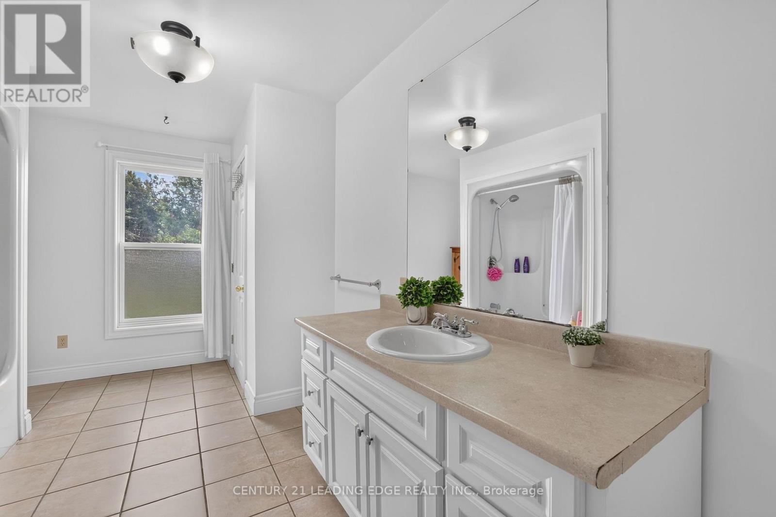 23233 Miles Road Property Photo 21