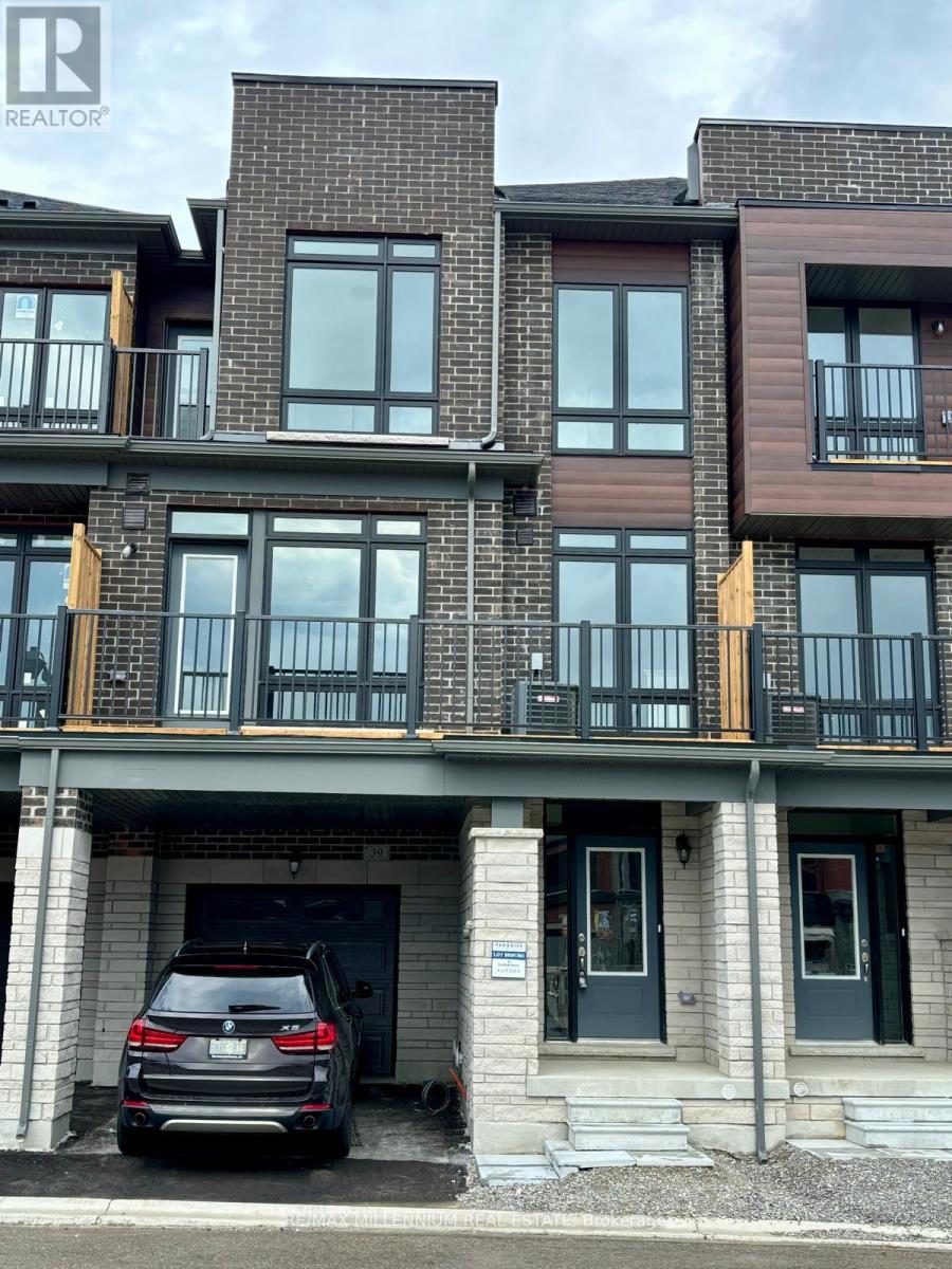 39 GRIFFITH STREET Property Photo 1