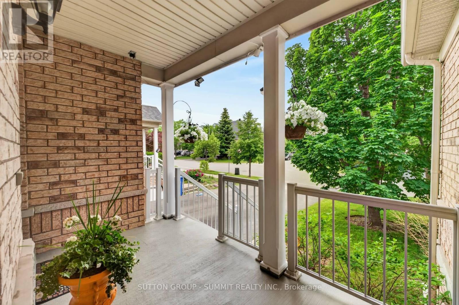 187 Kirkvalley Crescent Property Photo 3