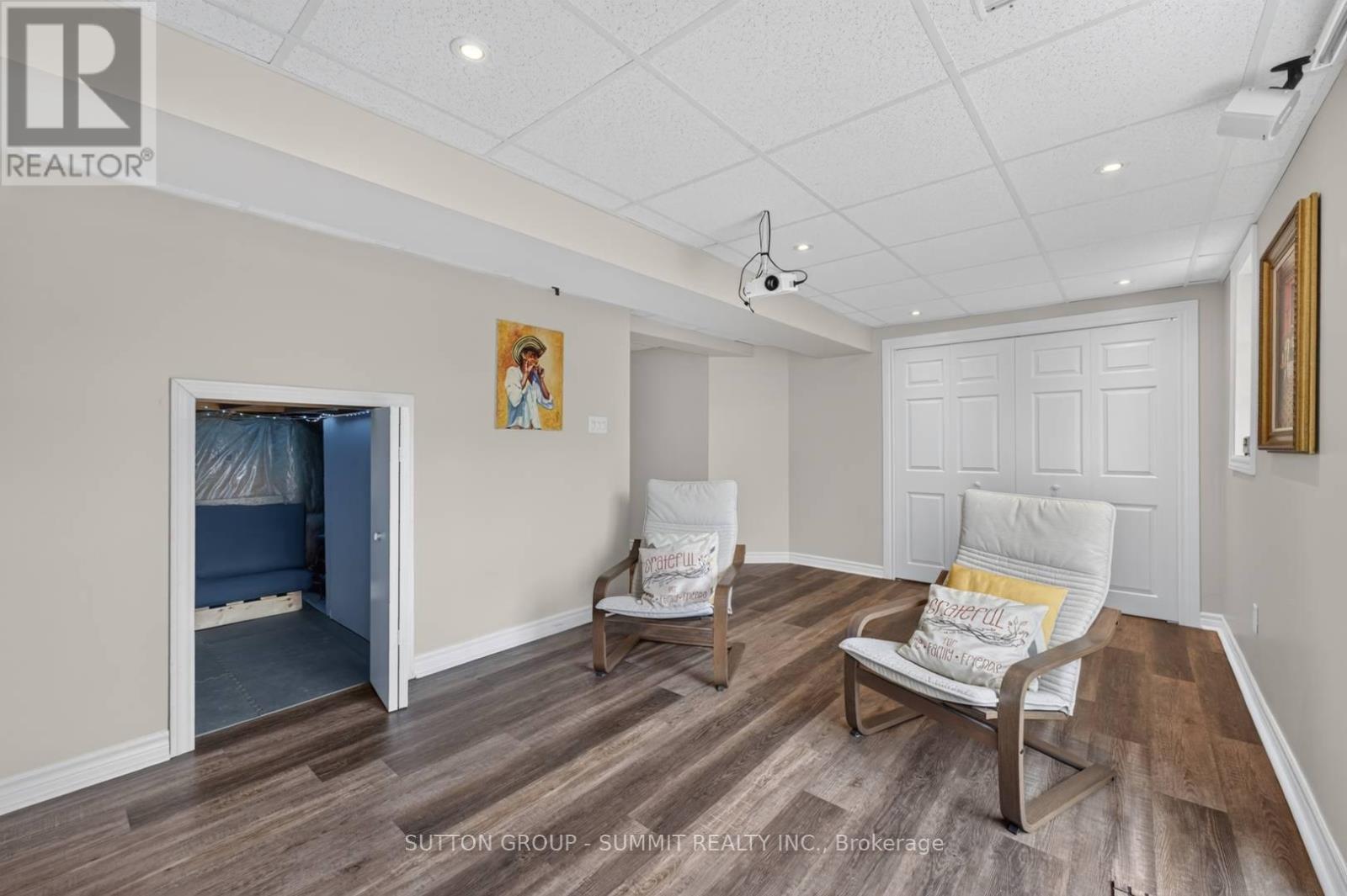187 Kirkvalley Crescent Property Photo 36
