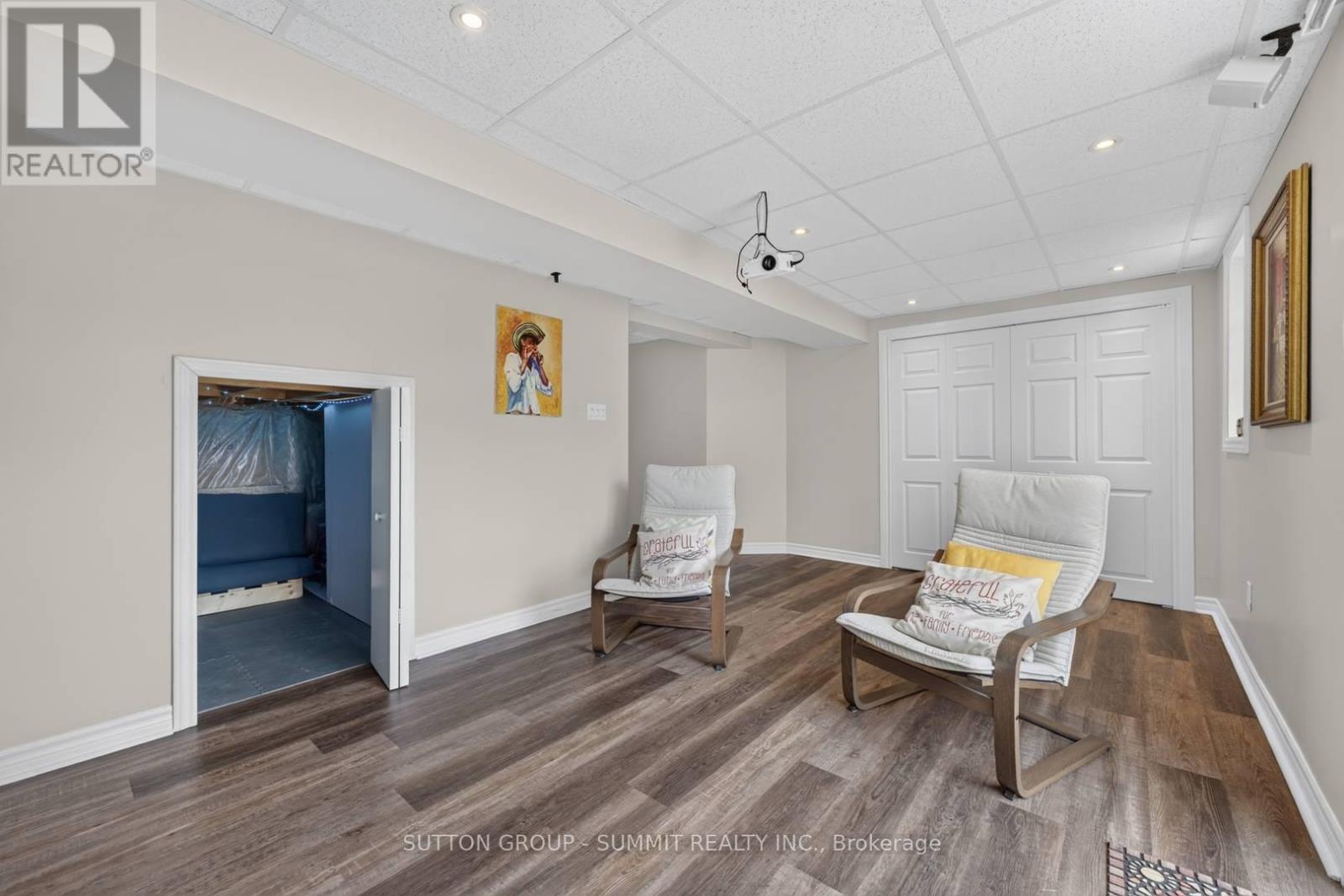 187 Kirkvalley Crescent Property Photo 37