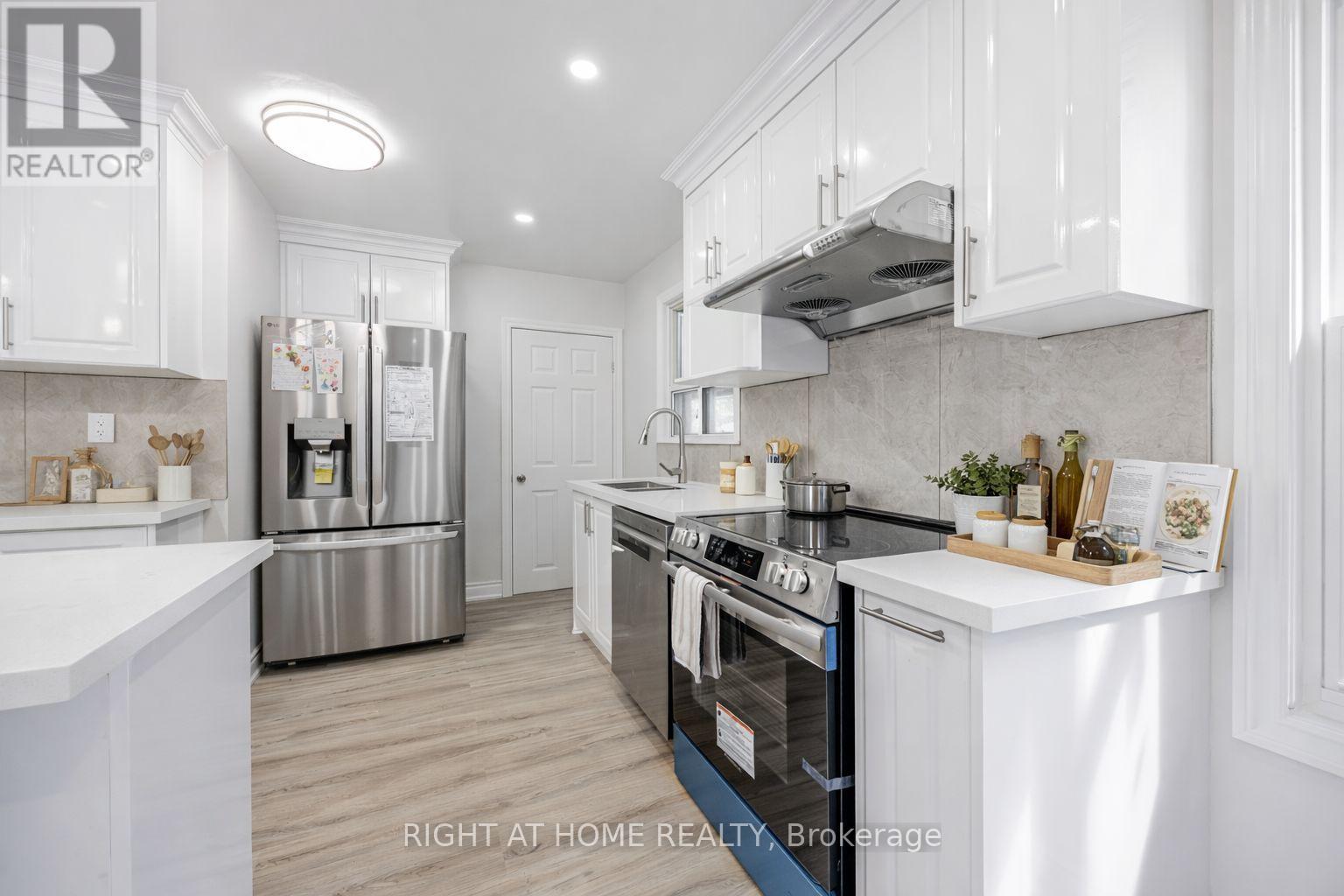225 ESSEX AVENUE Property Photo 1