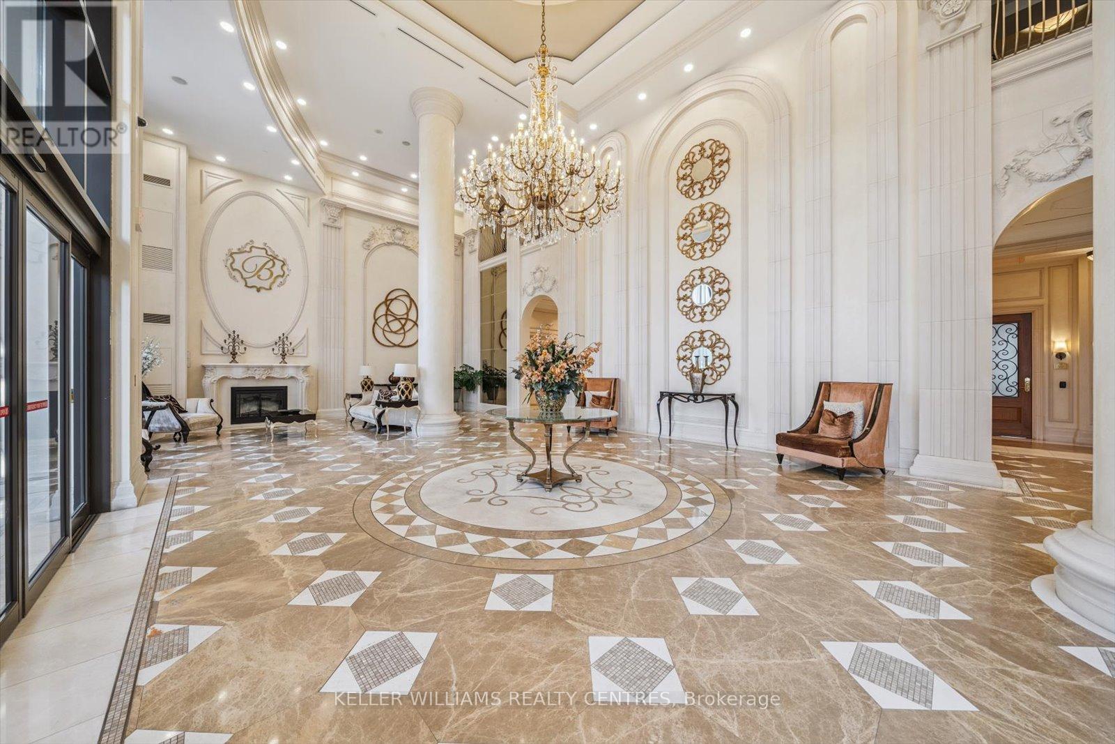 902 - 9245 Jane Street Property Photo 12