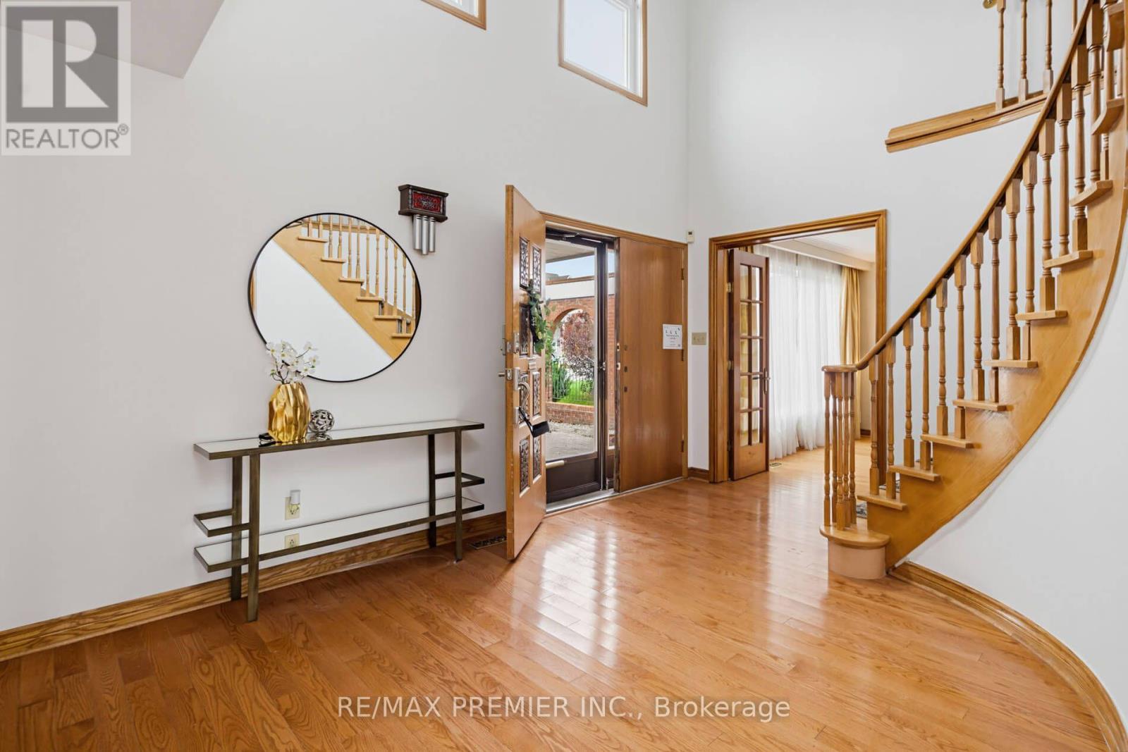 33 Houston Road Property Photo 3