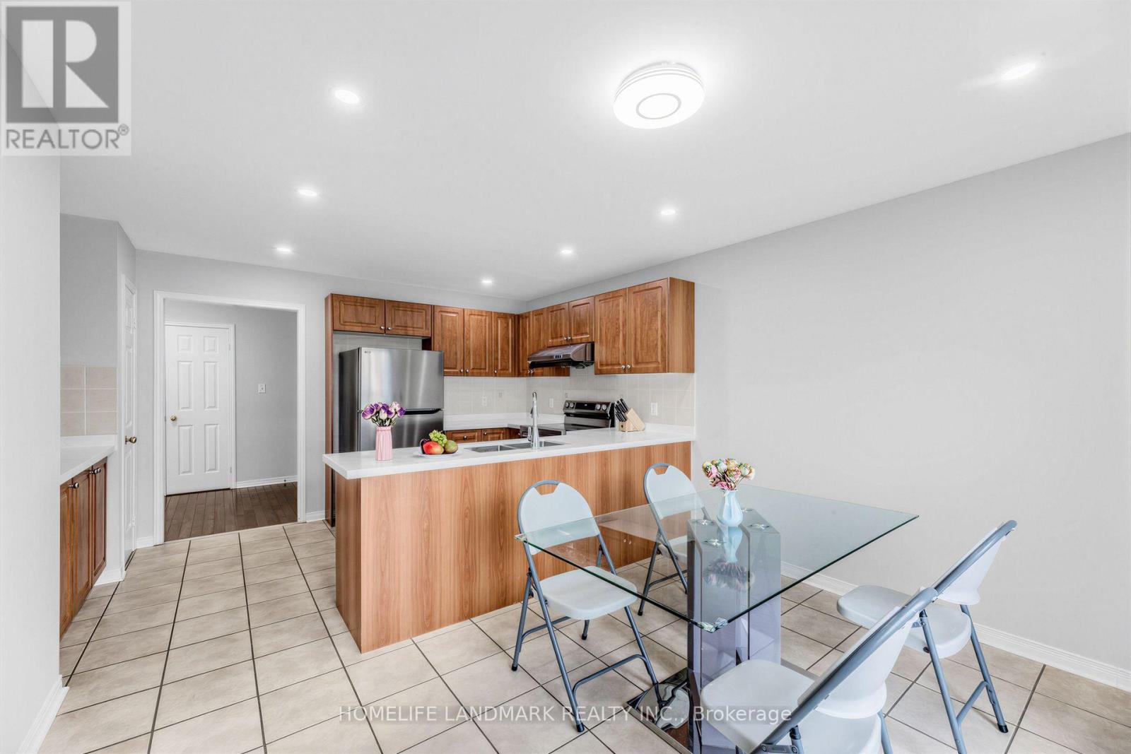 86 Laurier Avenue Property Photo 13