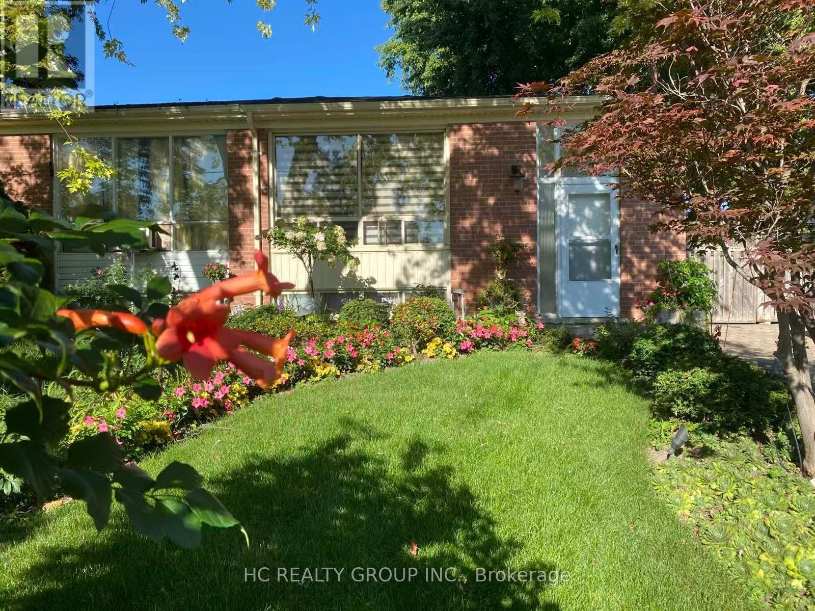 274 Browndale Crescent Property Photo 3