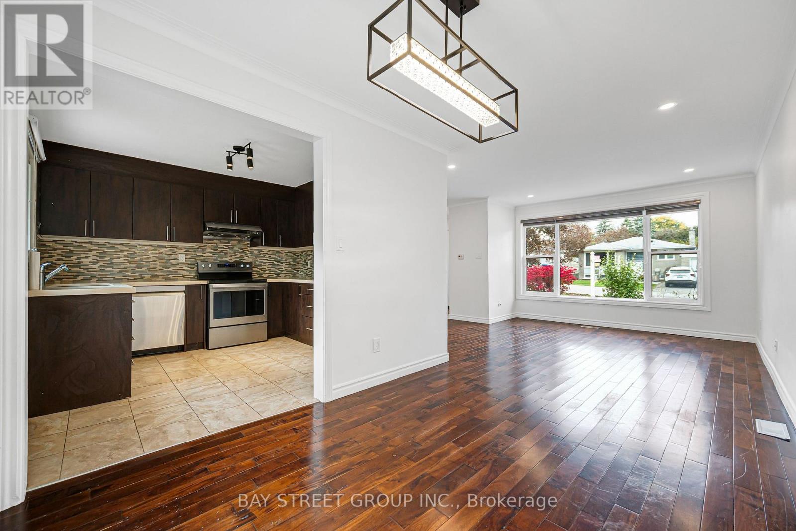 35 Kemano Road Property Photo 9