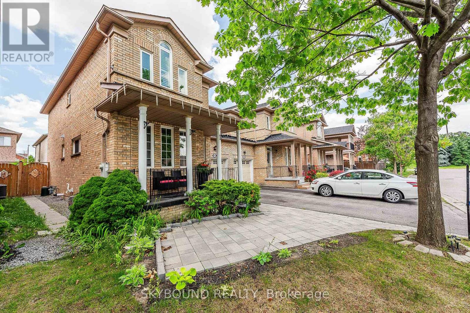 66 Skylark Drive Property Photo 3