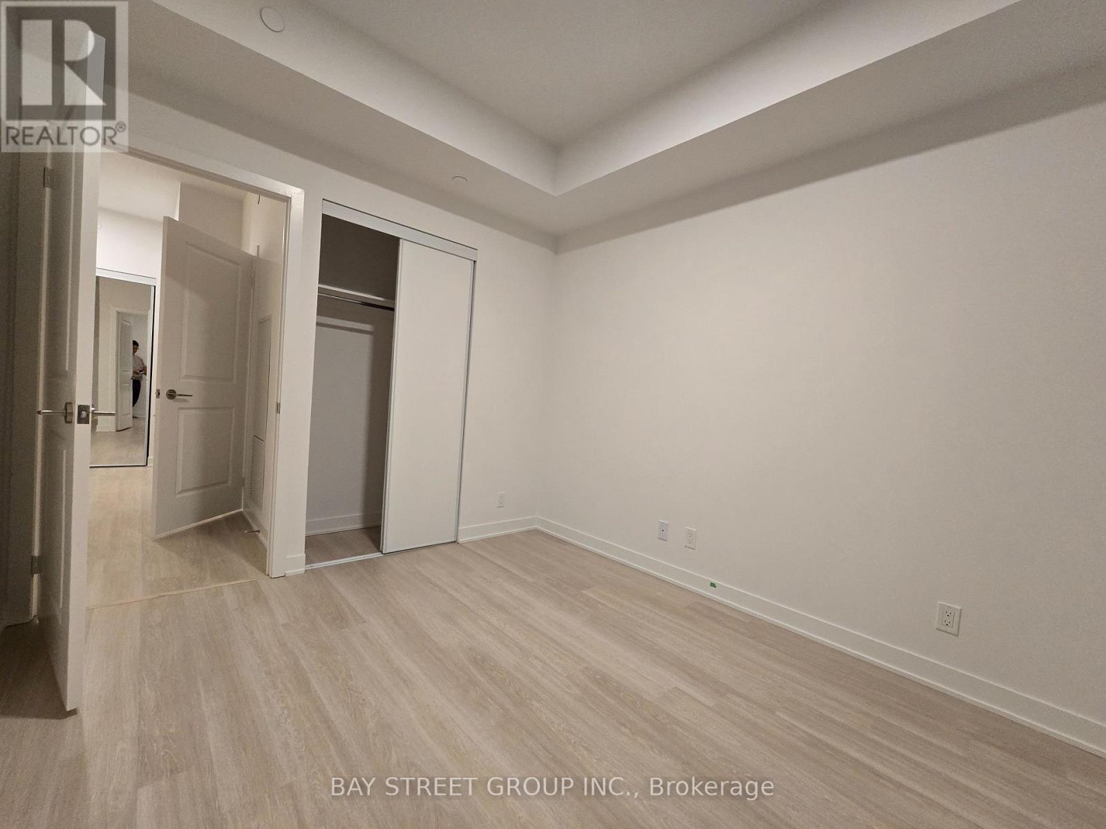 1806b - 50 Upper Mall Way Property Photo 13