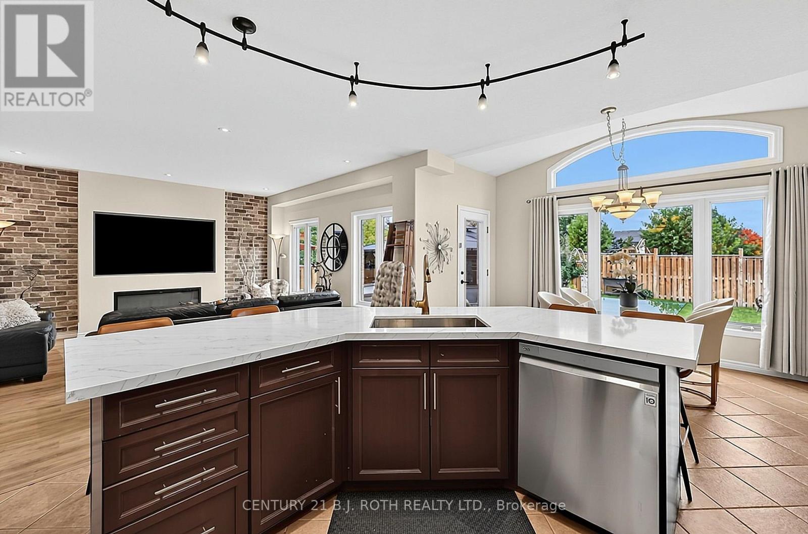 118 Mike Hart Drive Property Photo 15