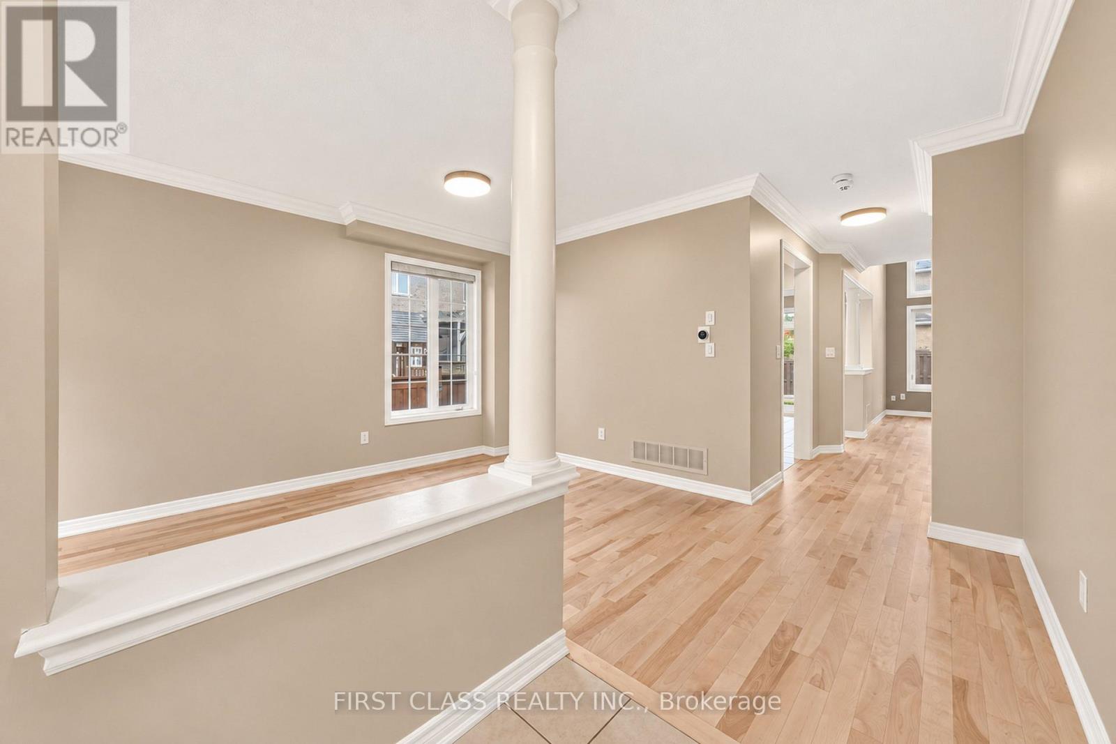 4 Hawkweed Manor Property Photo 4