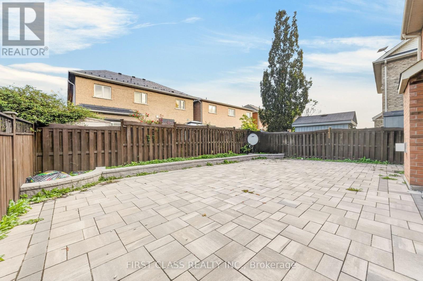 4 Hawkweed Manor Property Photo 12
