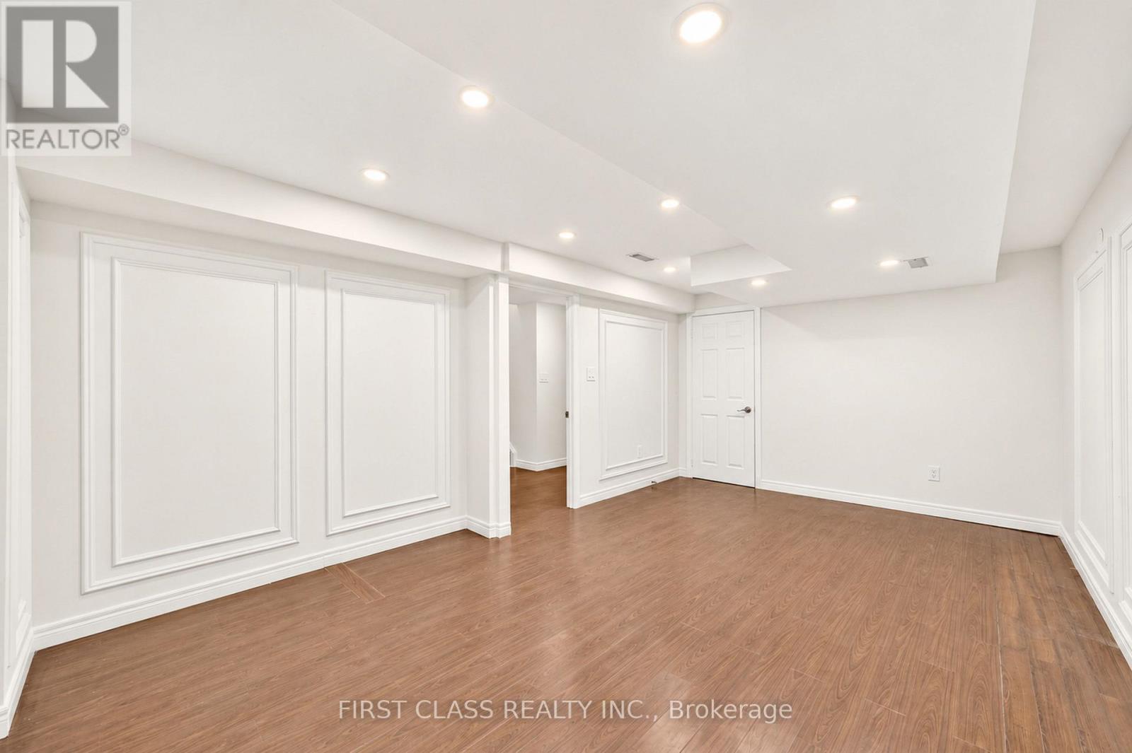 4 Hawkweed Manor Property Photo 14