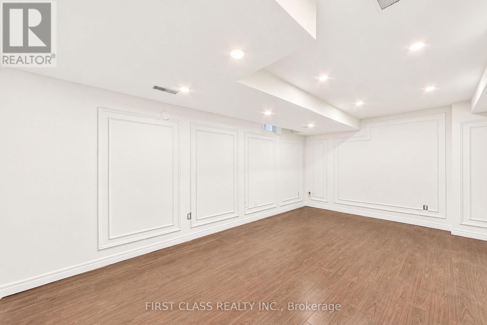 4 Hawkweed Manor Property Photo 15