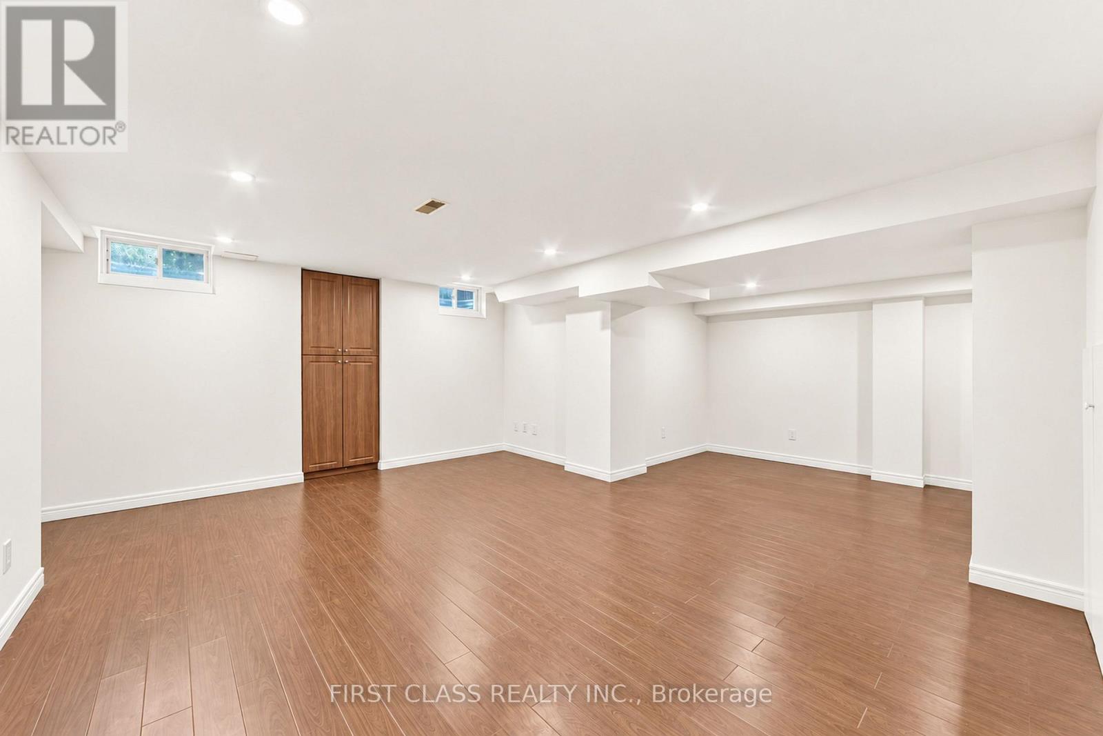 4 Hawkweed Manor Property Photo 18