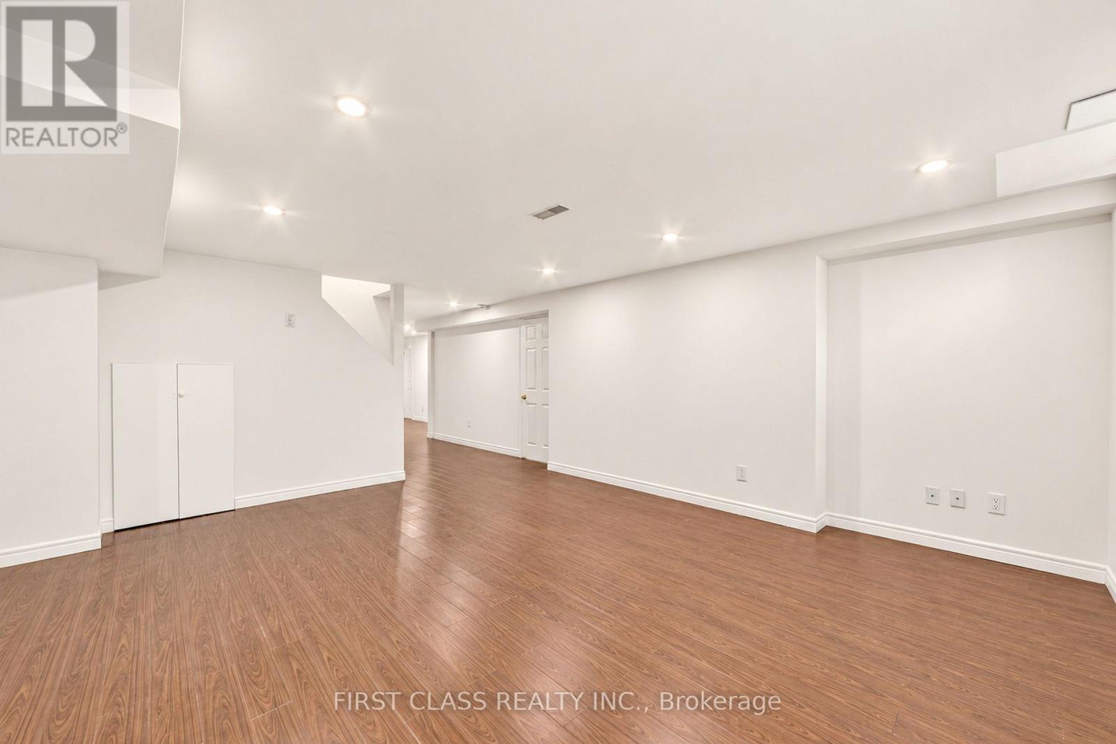 4 Hawkweed Manor Property Photo 19