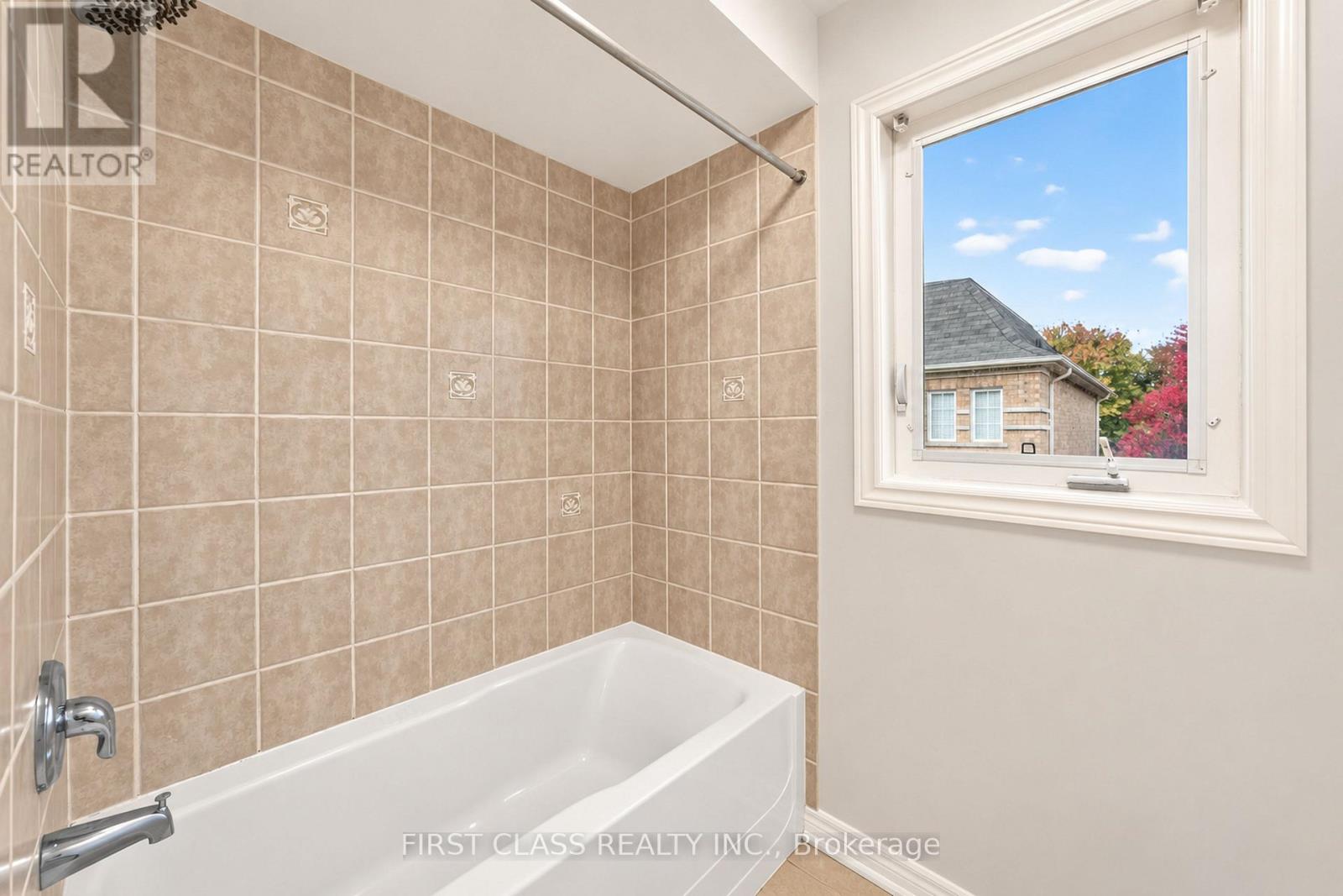 4 Hawkweed Manor Property Photo 21