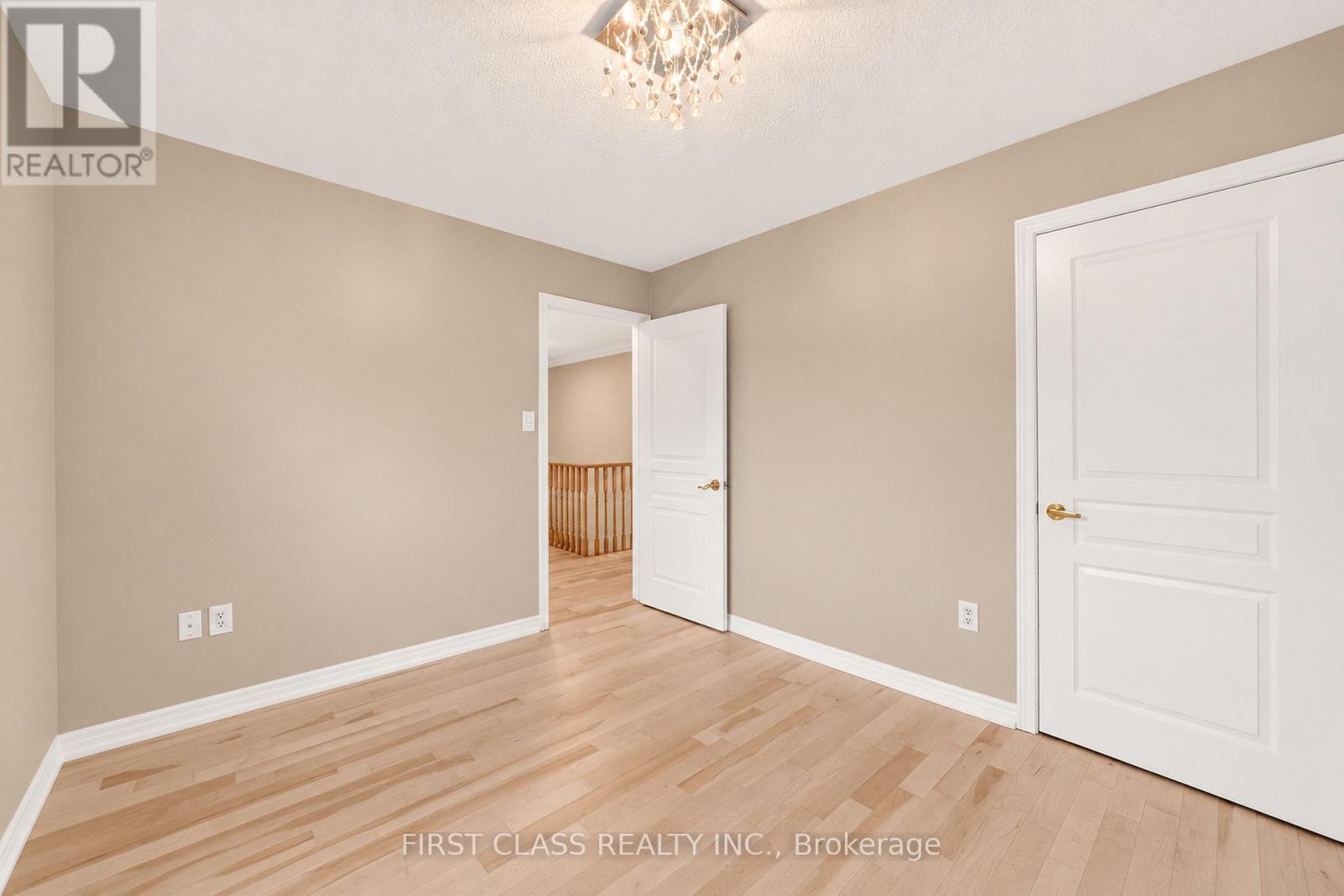 4 Hawkweed Manor Property Photo 23