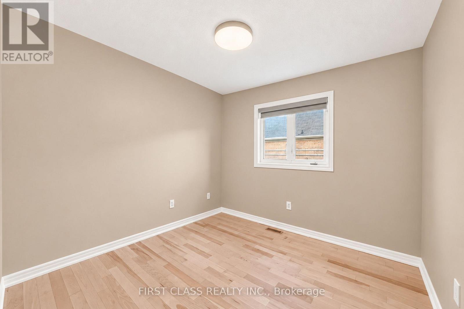 4 Hawkweed Manor Property Photo 26