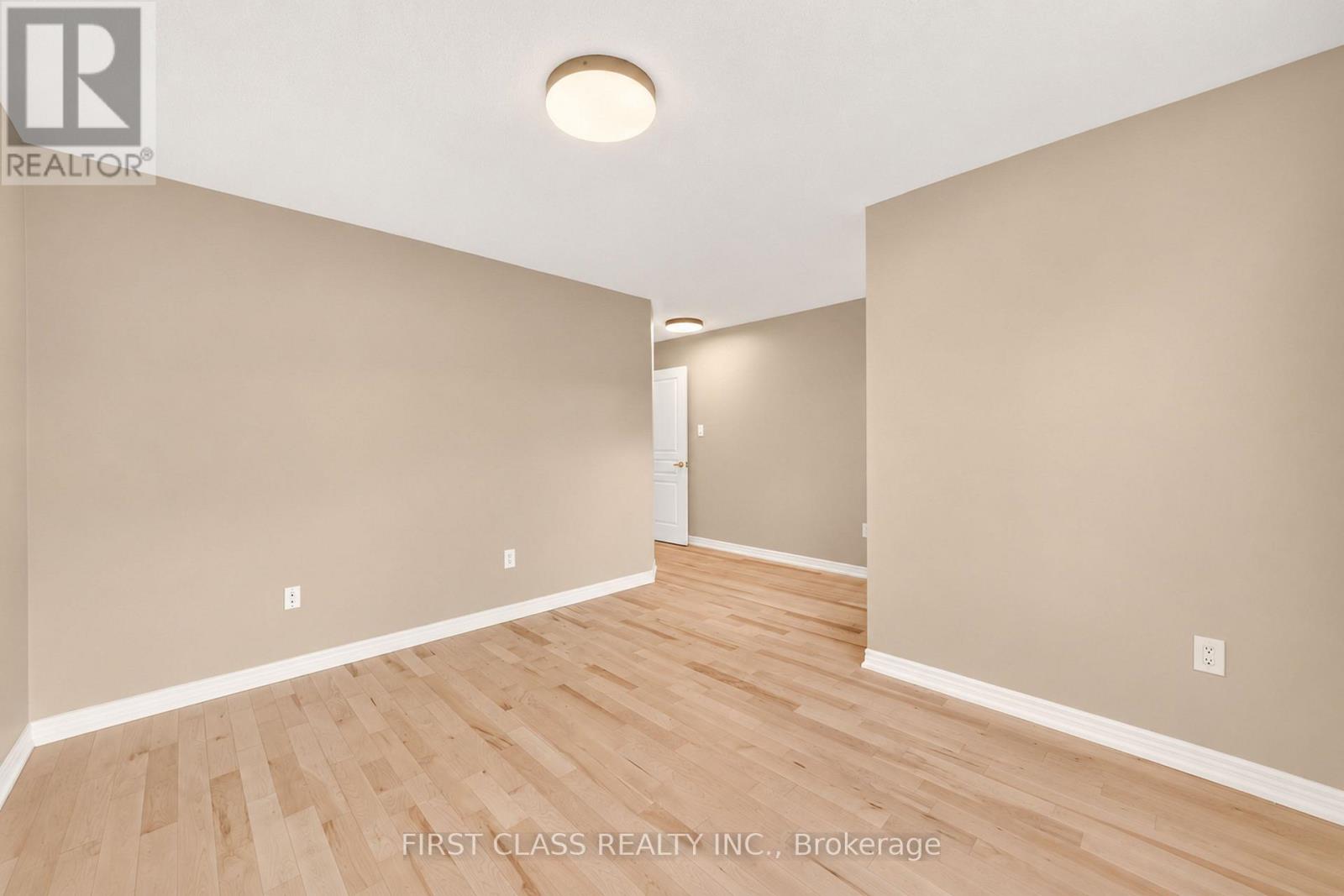 4 Hawkweed Manor Property Photo 28