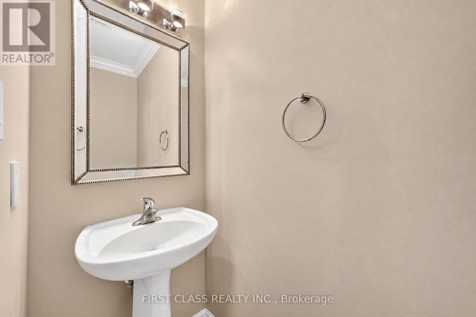 4 Hawkweed Manor Property Photo 38