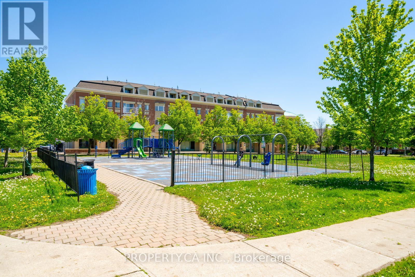 A206 - 15 Cornell Meadows Avenue Property Photo 2